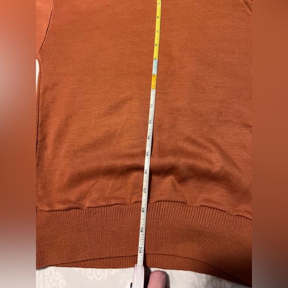 Vintage Acrylic Sweater “House of Jade” with cute shoulder zip Size S - Picture 4 of 7